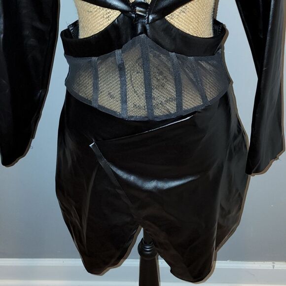 Leather like cut-out - Picture 4 of 9